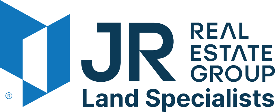 “JR”
